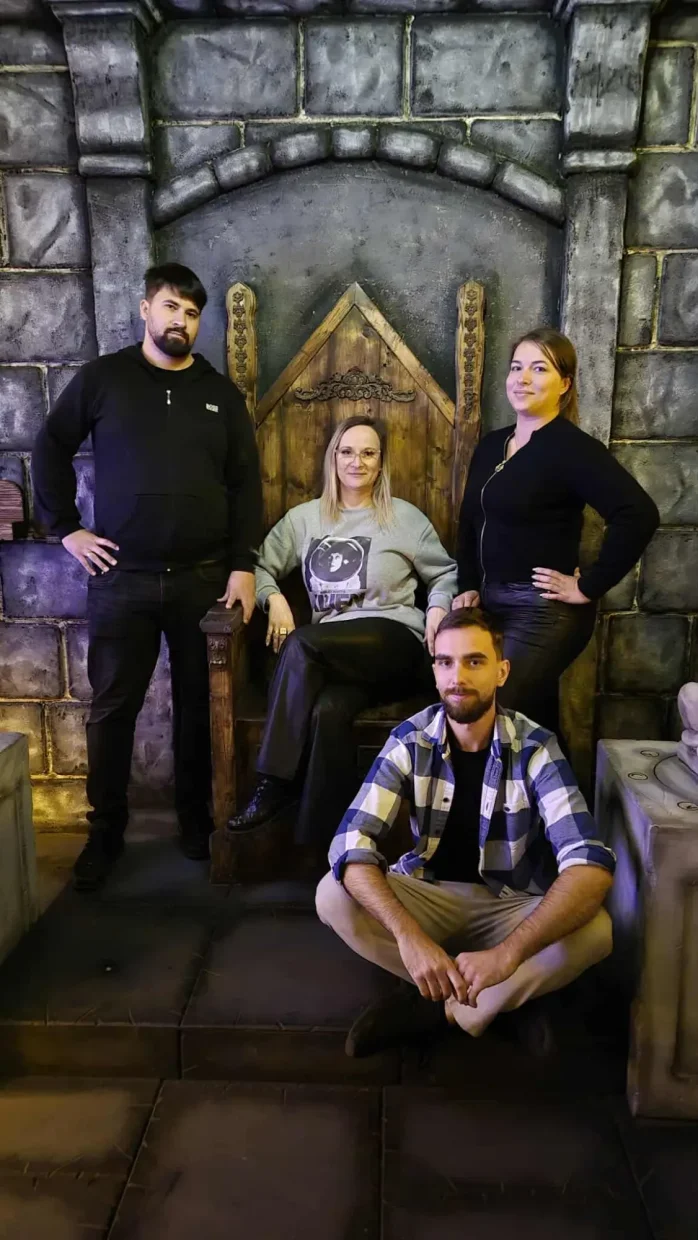 Tron Wśród Kłamstw