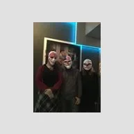 Klaun w krzywym zwierciadle