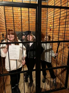 Rodzinka za kratami #