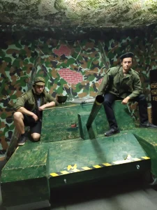 Cyrk Kamiennych Braci znów na froncie