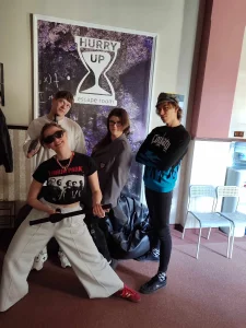 Halo halo, czy ktoś nas uwolni?